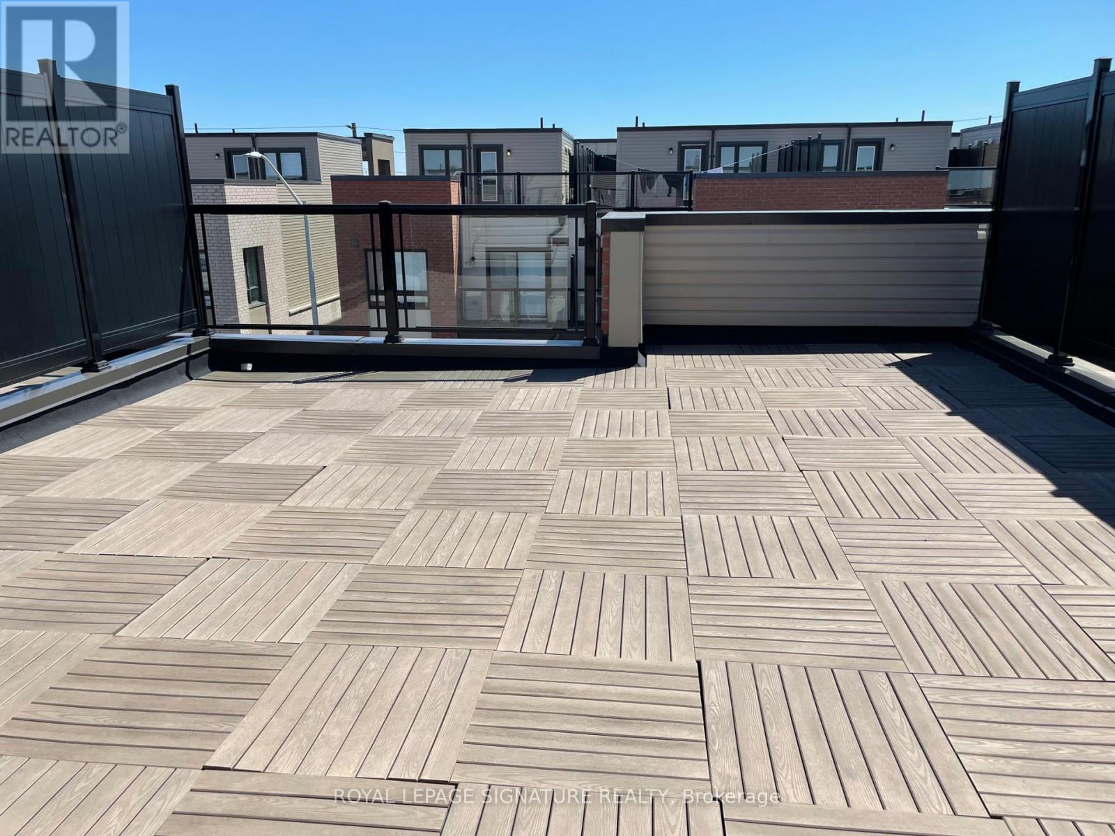 #11 20 WOODSTREAM DRIVE - 23