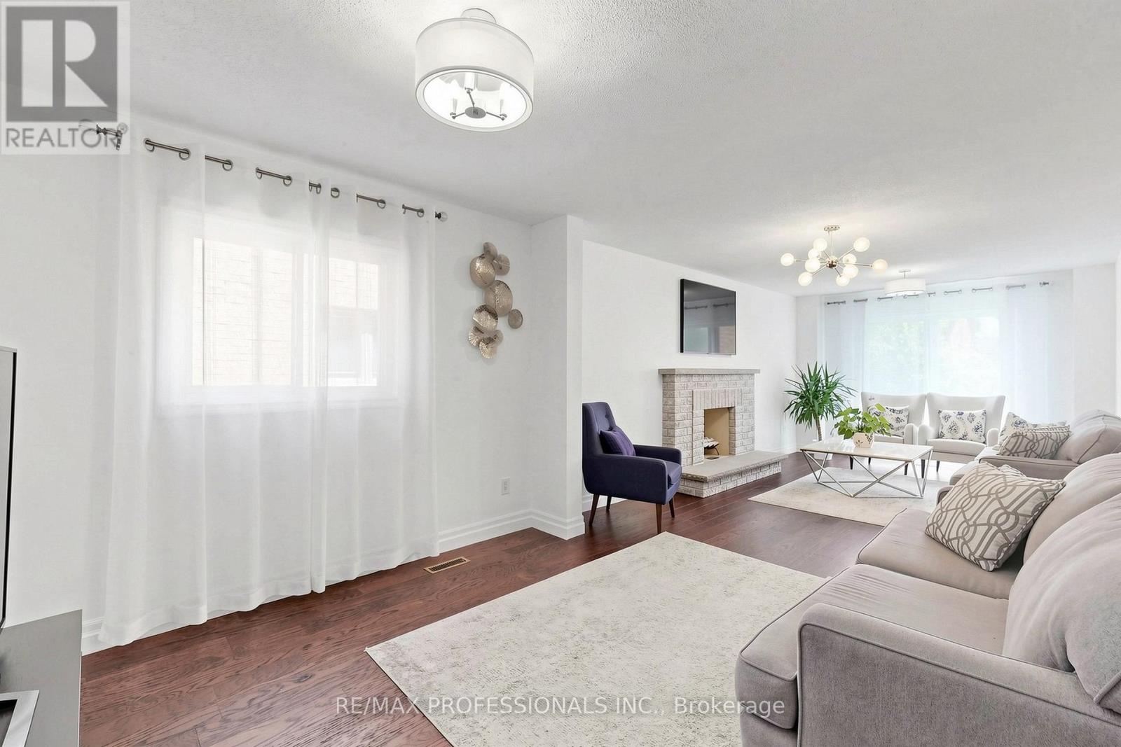 970 SILVERSMITH DRIVE - 10