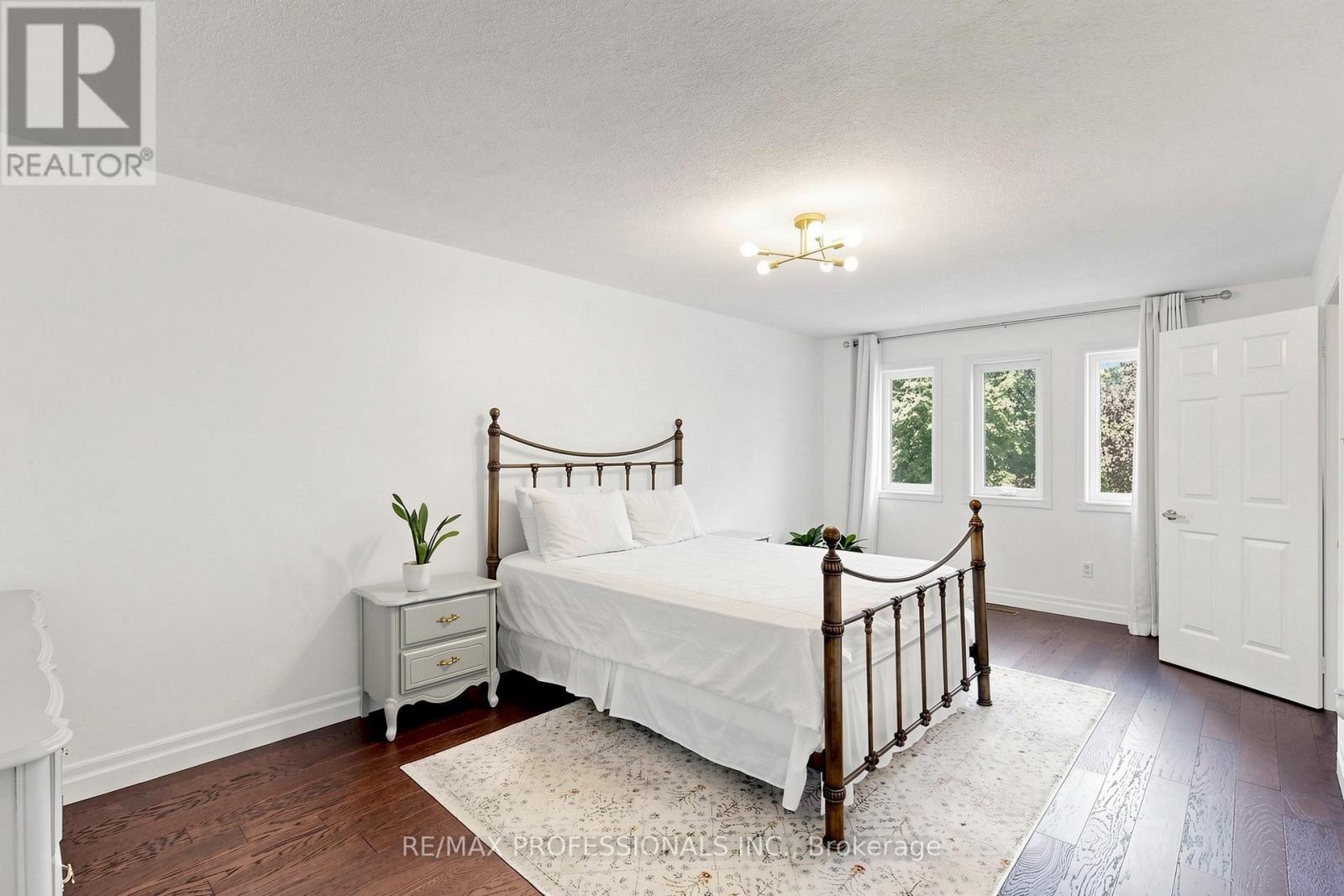 970 SILVERSMITH DRIVE - 26