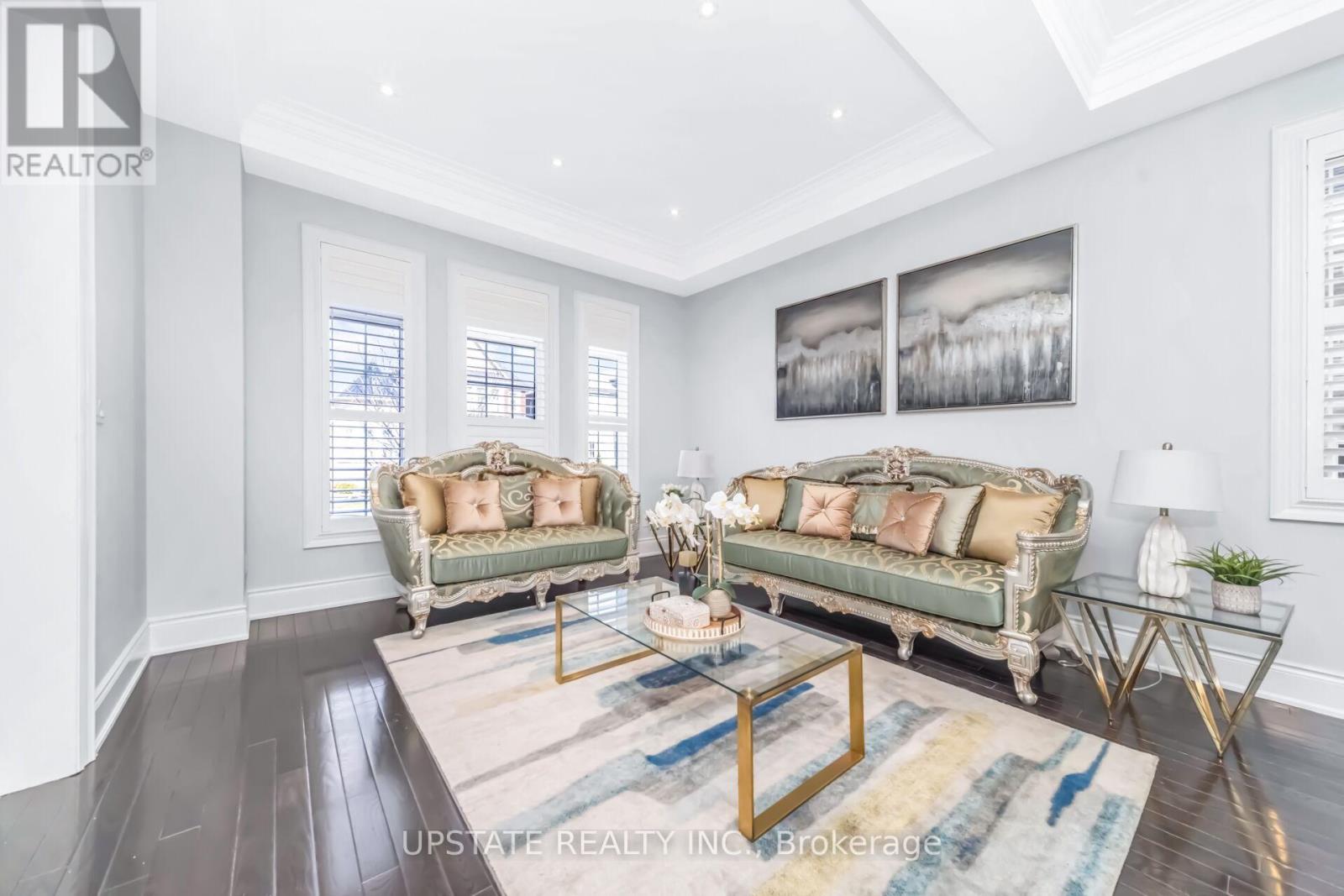 23 SPAIN CRESCENT - 7
