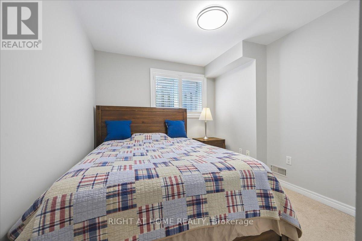 2225 HUMMINGBIRD WAY - 31