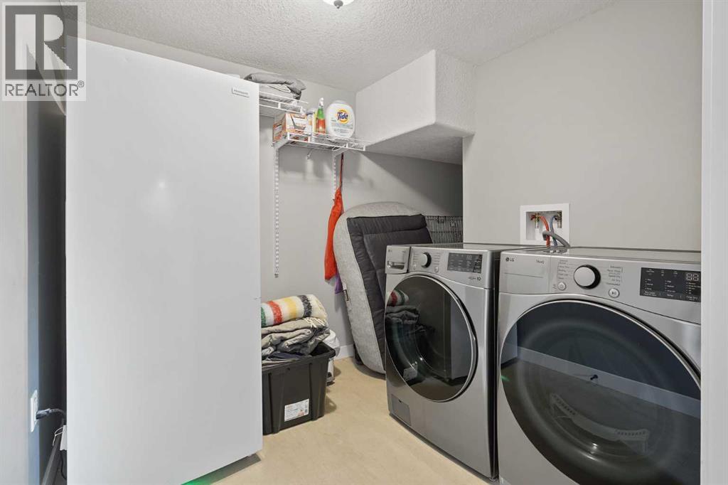 613 33 Street S - 39
