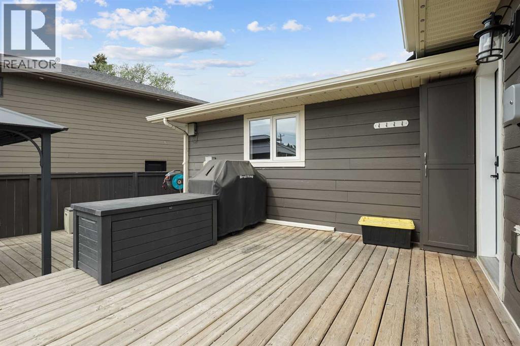 613 33 Street S - 41