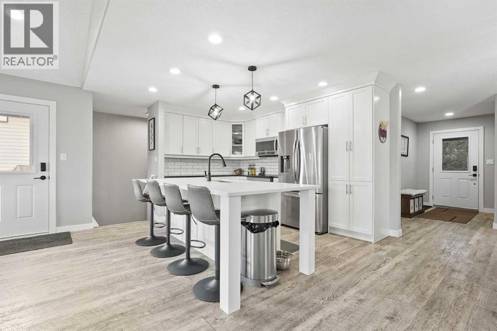 613 33 Street S - 14