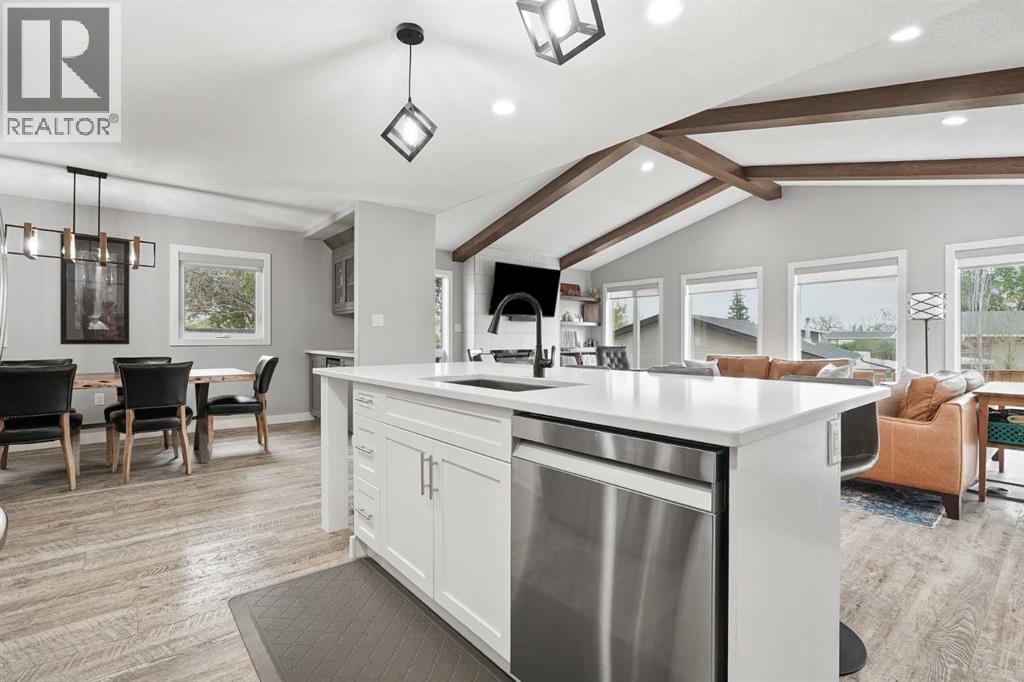 613 33 Street S - 15