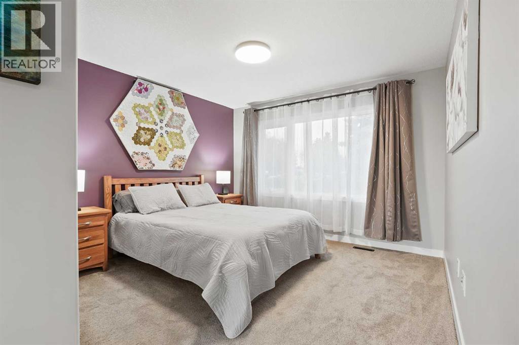 613 33 Street S - 22