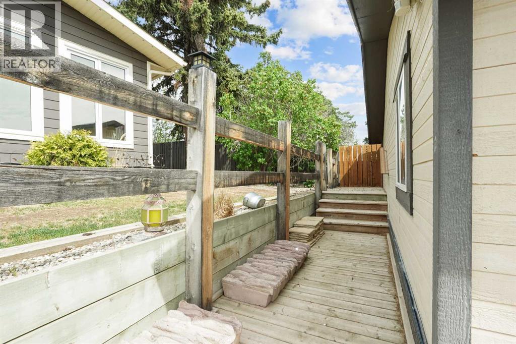 613 33 Street S - 47