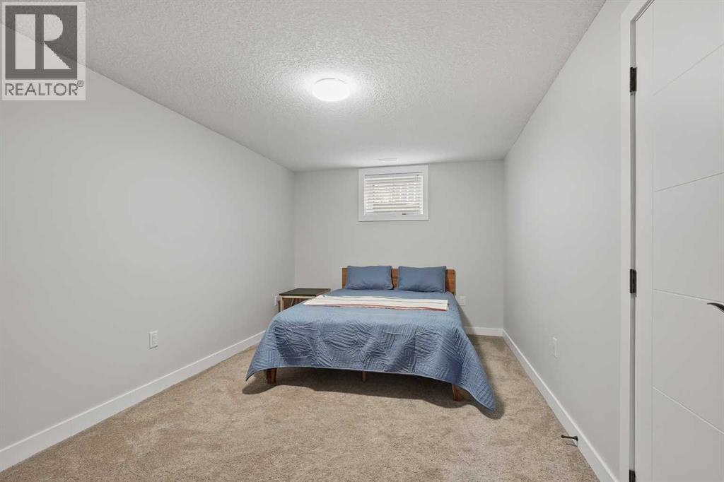 613 33 Street S - 35