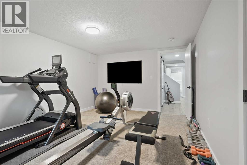 613 33 Street S - 38