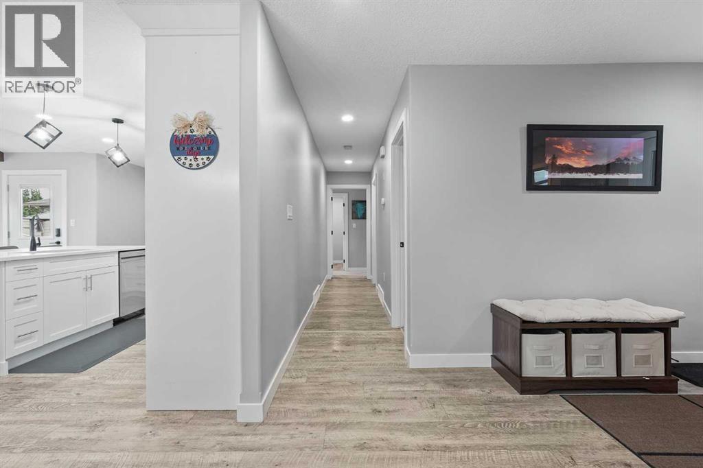 613 33 Street S - 9