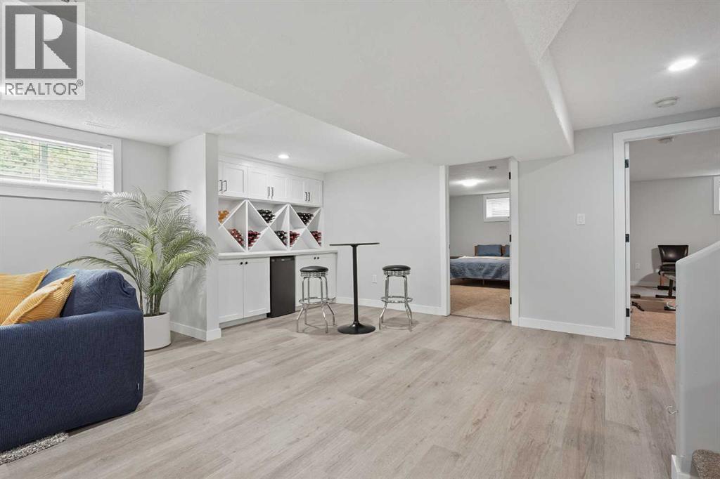 613 33 Street S - 30