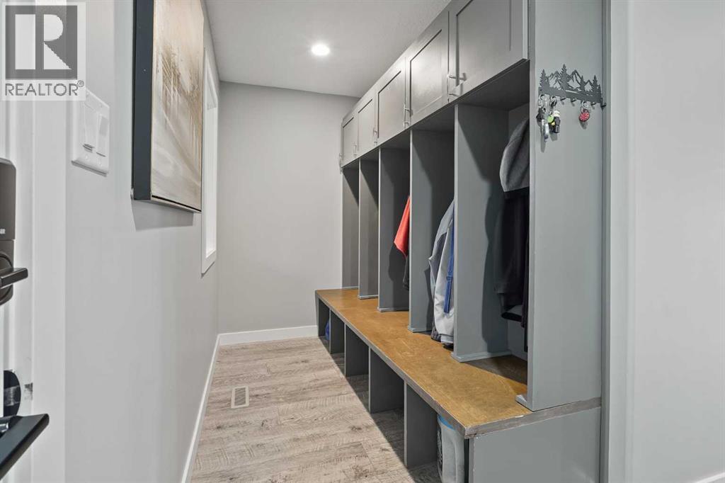 613 33 Street S - 6