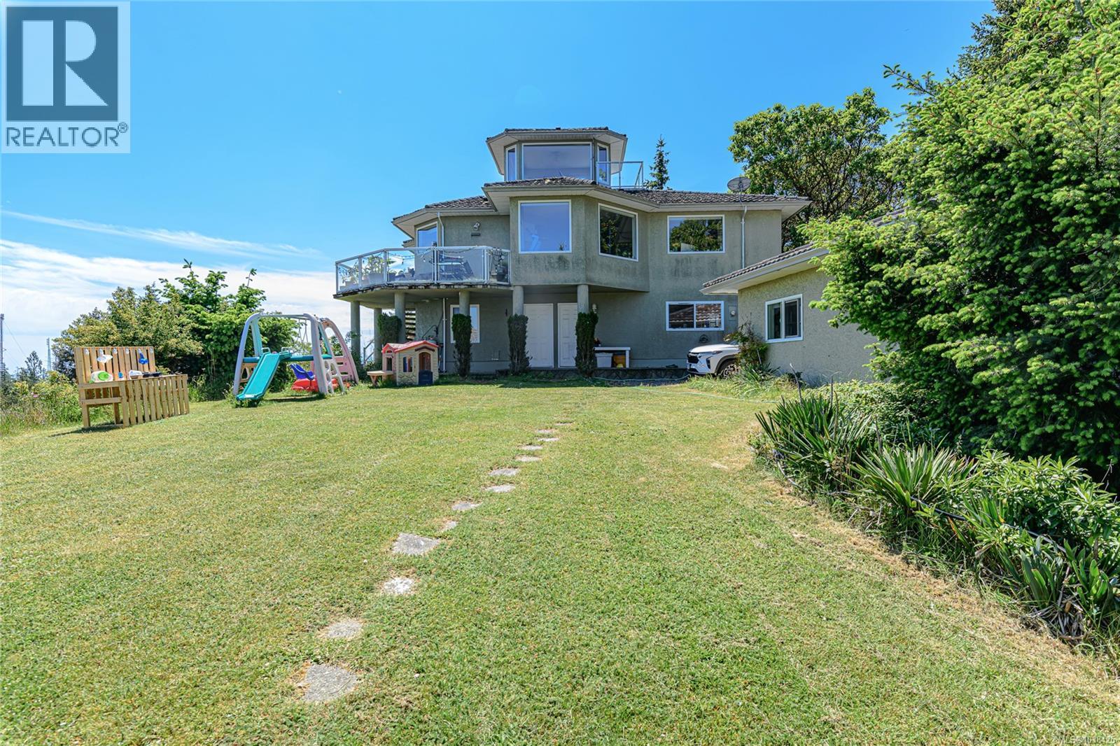 749 Walfred Rd - 27