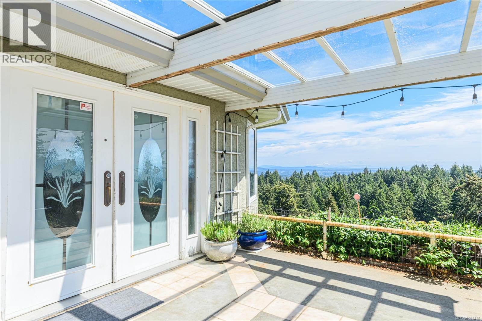 749 Walfred Rd - 32