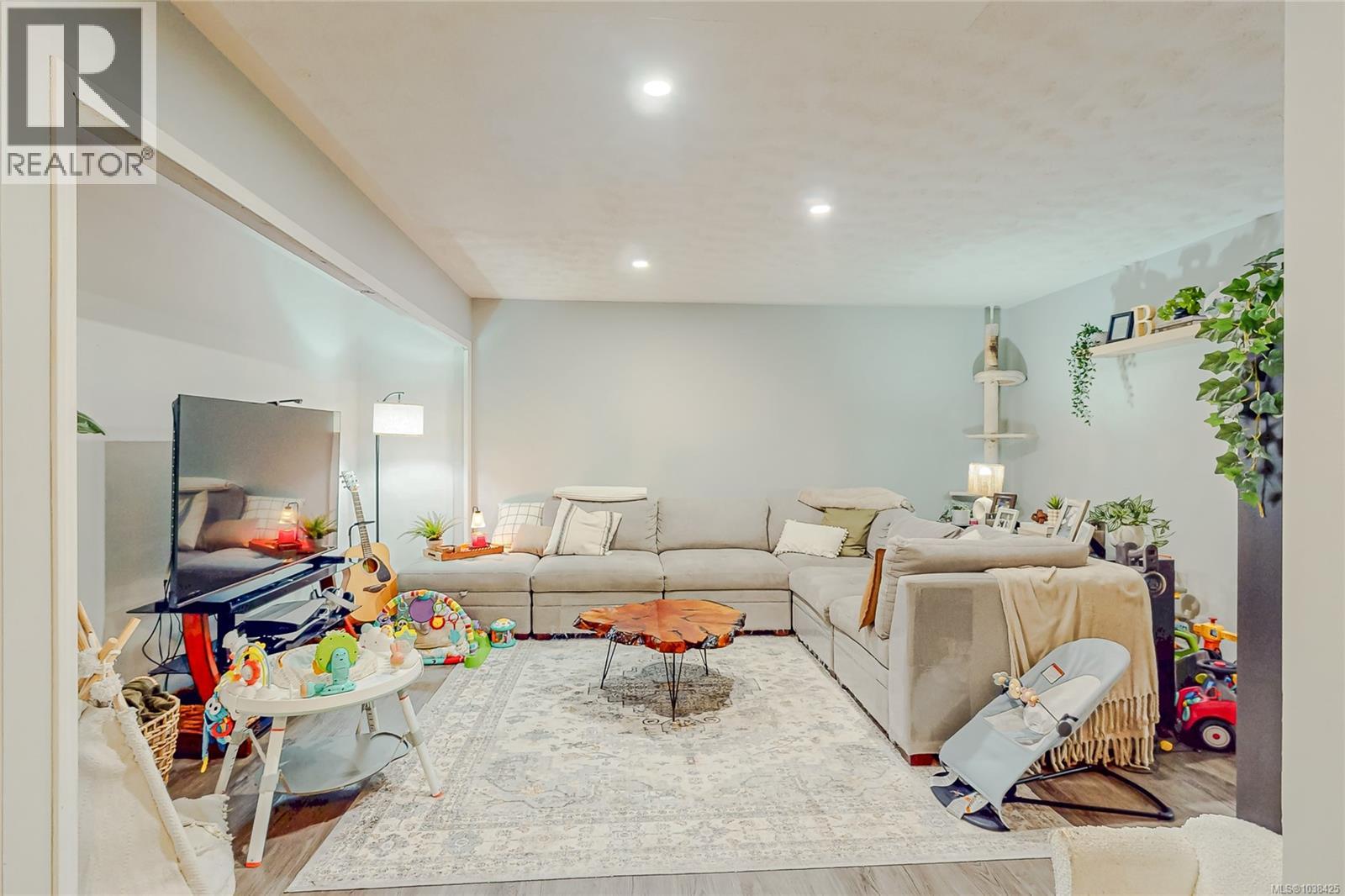 749 Walfred Rd - 53