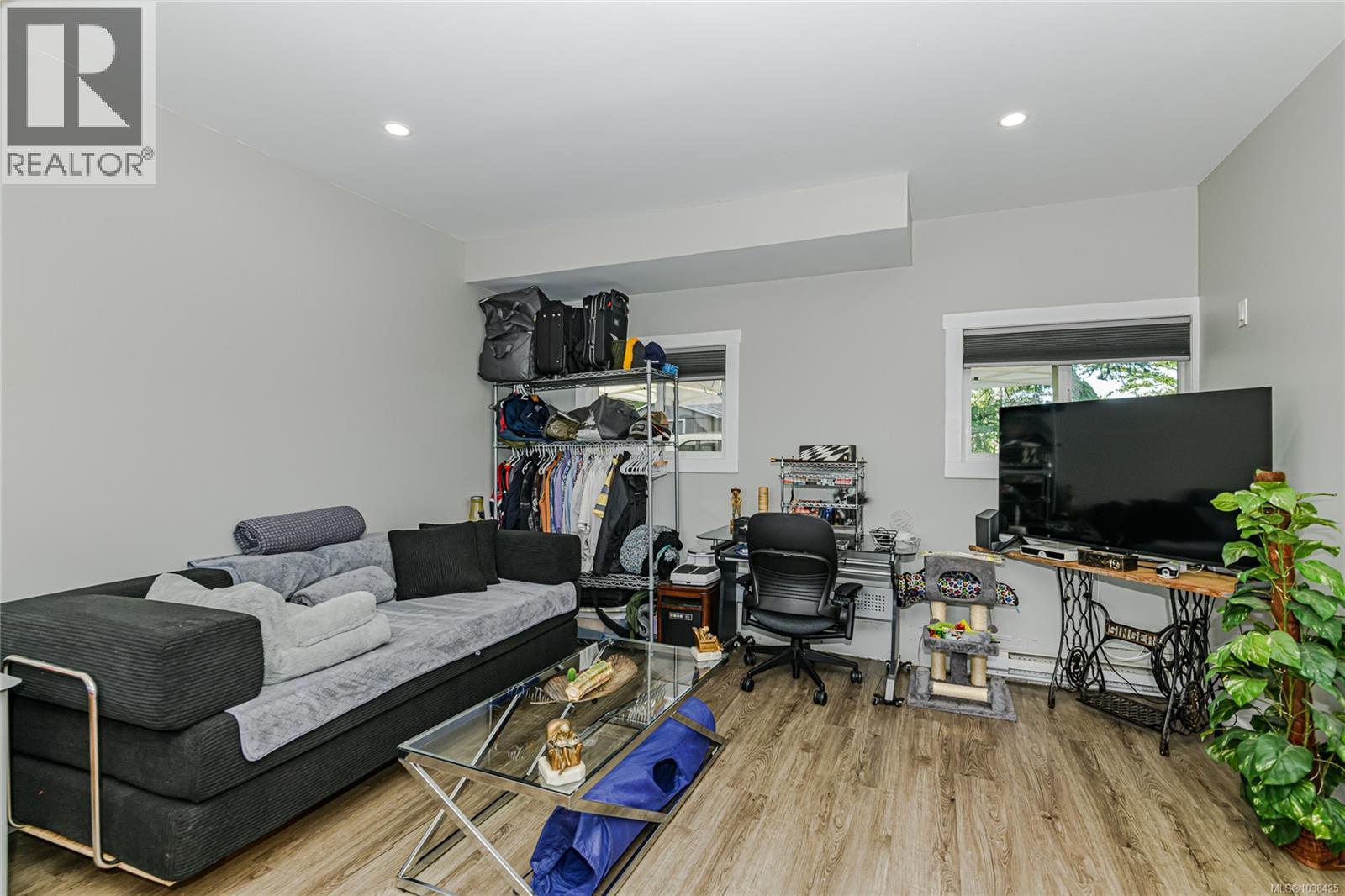749 Walfred Rd - 60