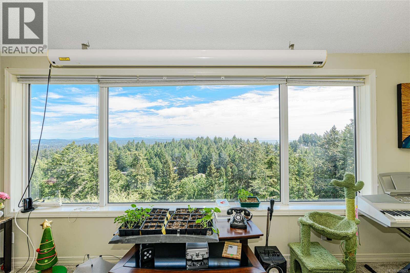 749 Walfred Rd - 36