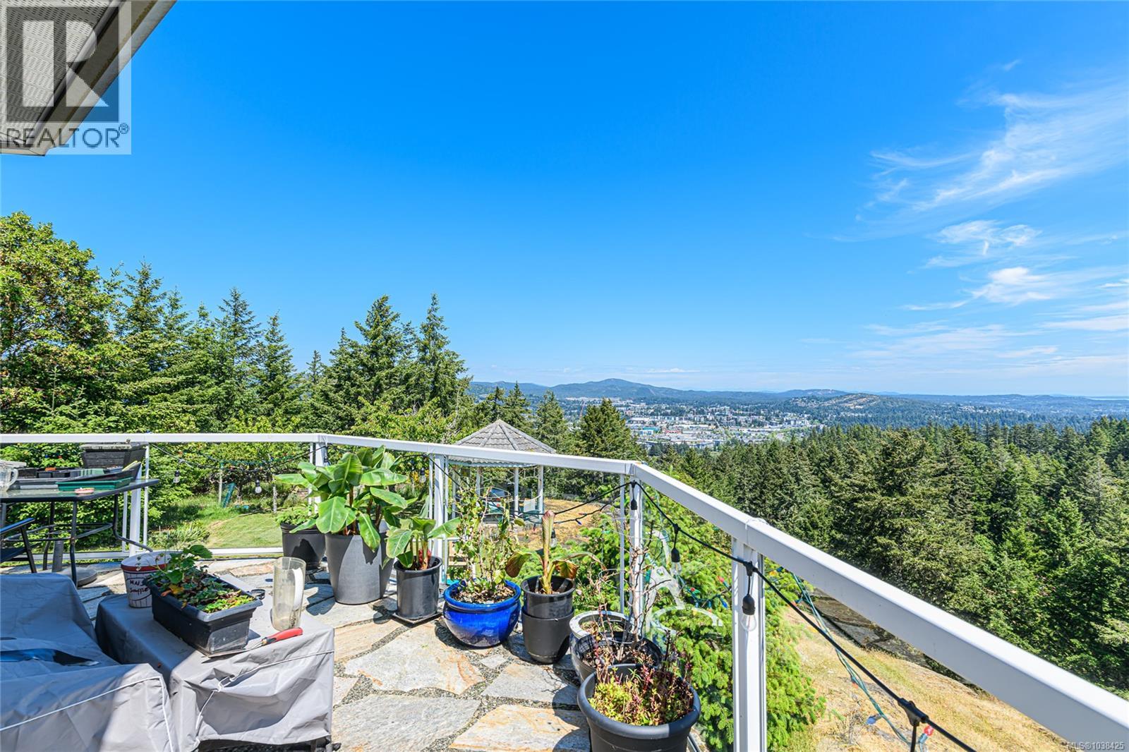 749 Walfred Rd - 8