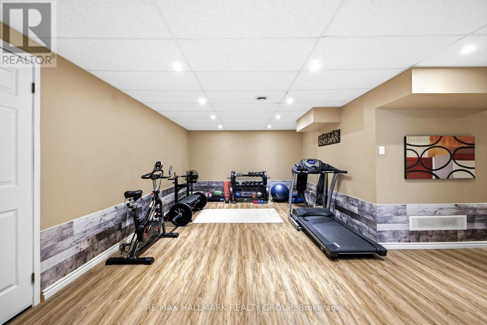 2740 LOCKWOOD LANE - 31