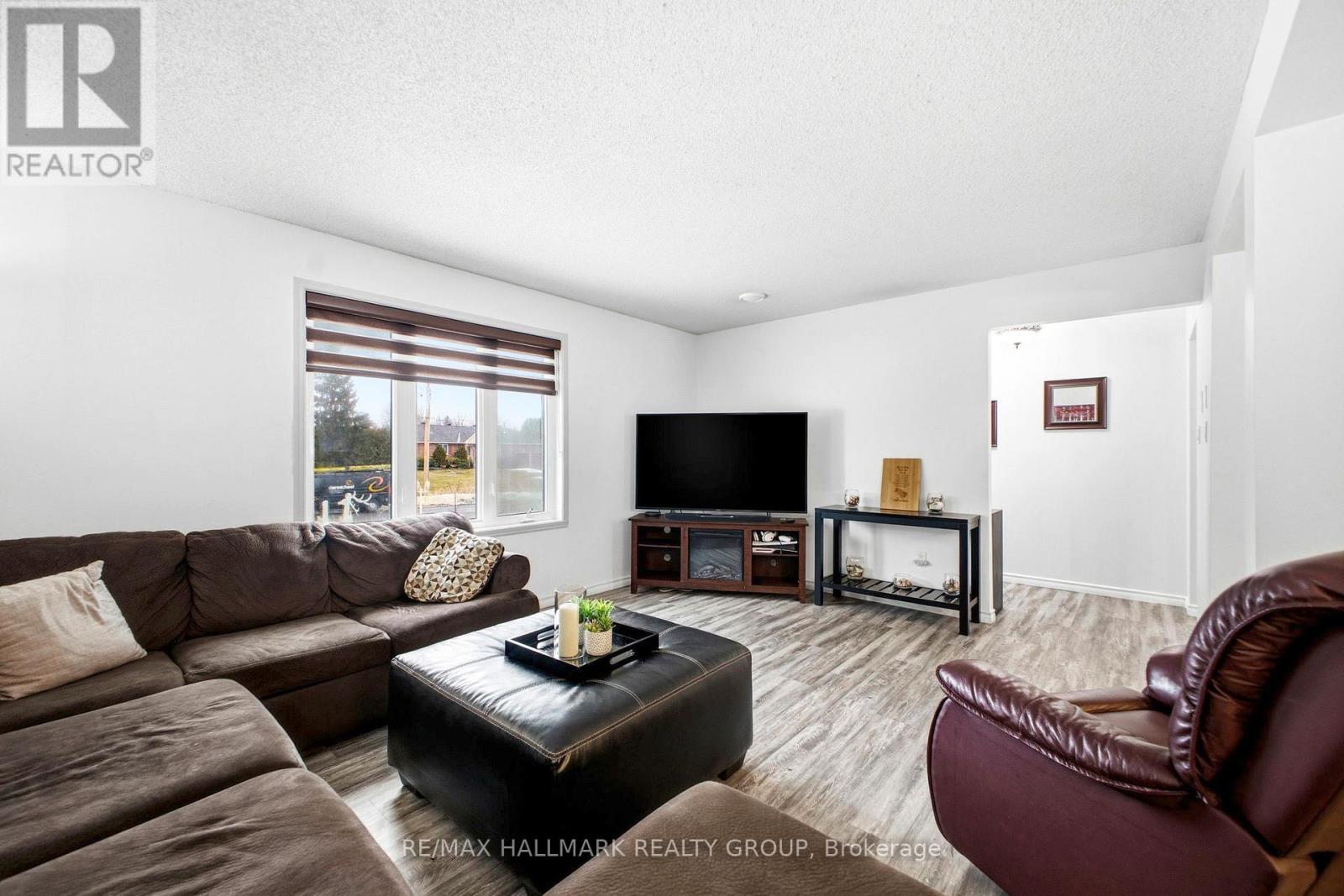 2740 LOCKWOOD LANE - 6