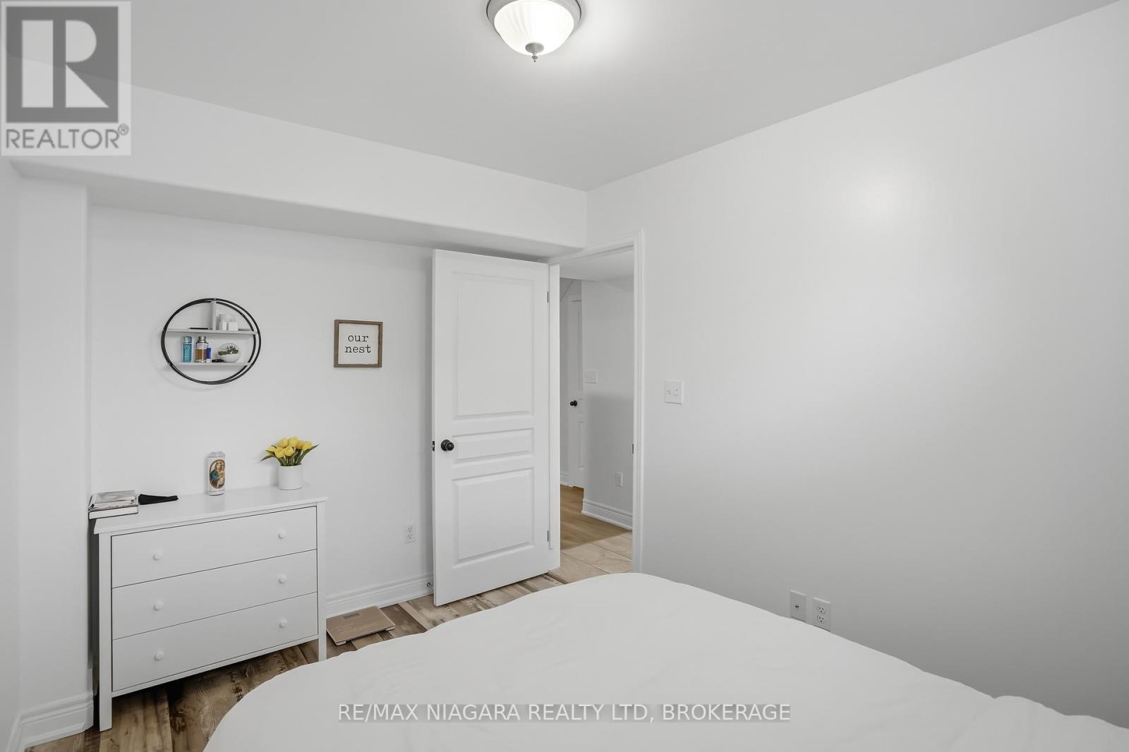 #104 6045 DUNN STREET - 24
