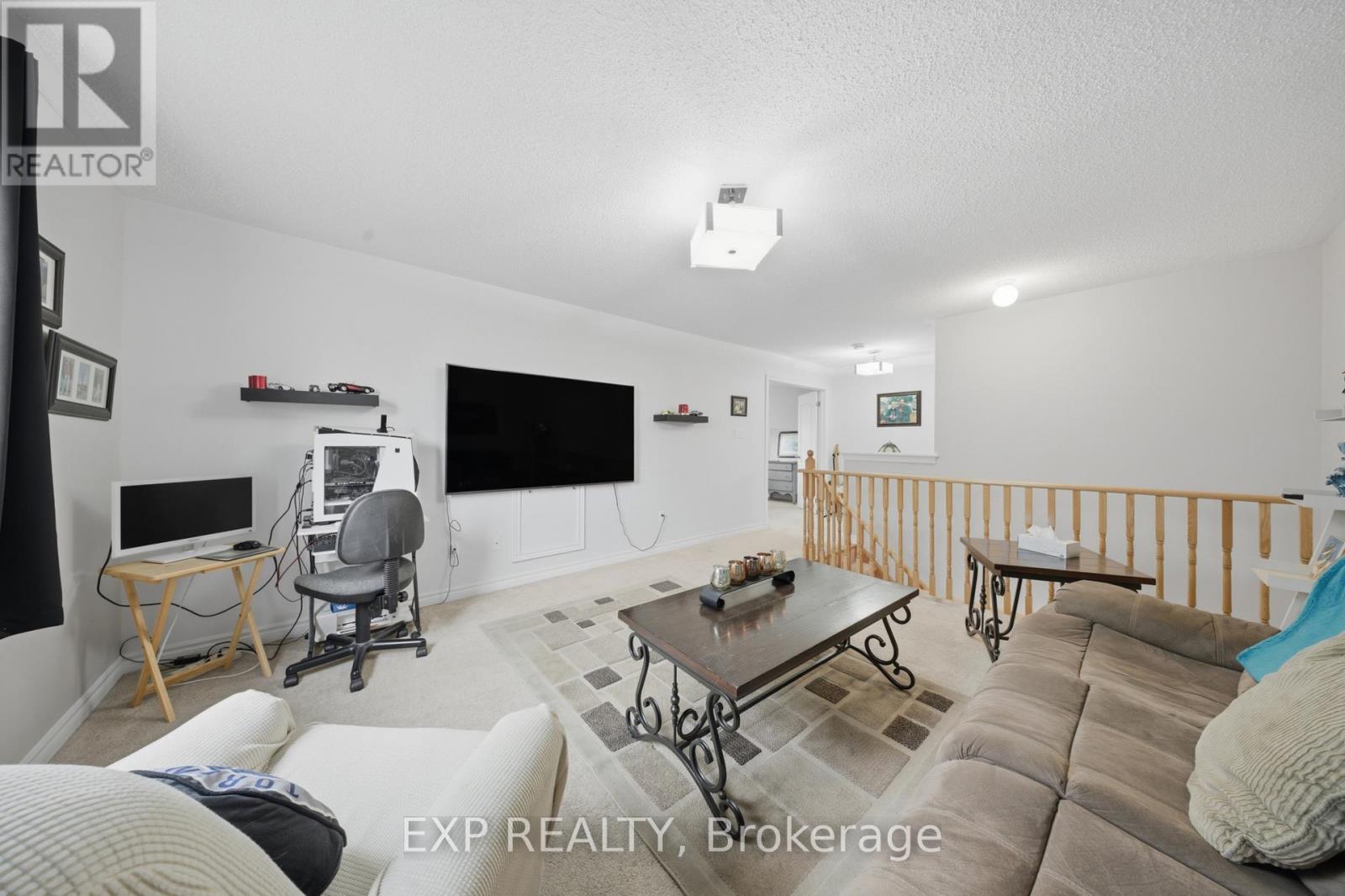 832 O'REILLY CRESCENT - 28