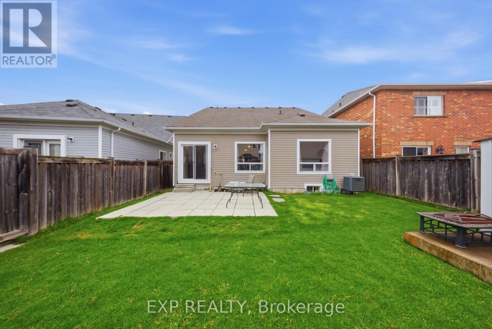 832 O'REILLY CRESCENT - 38