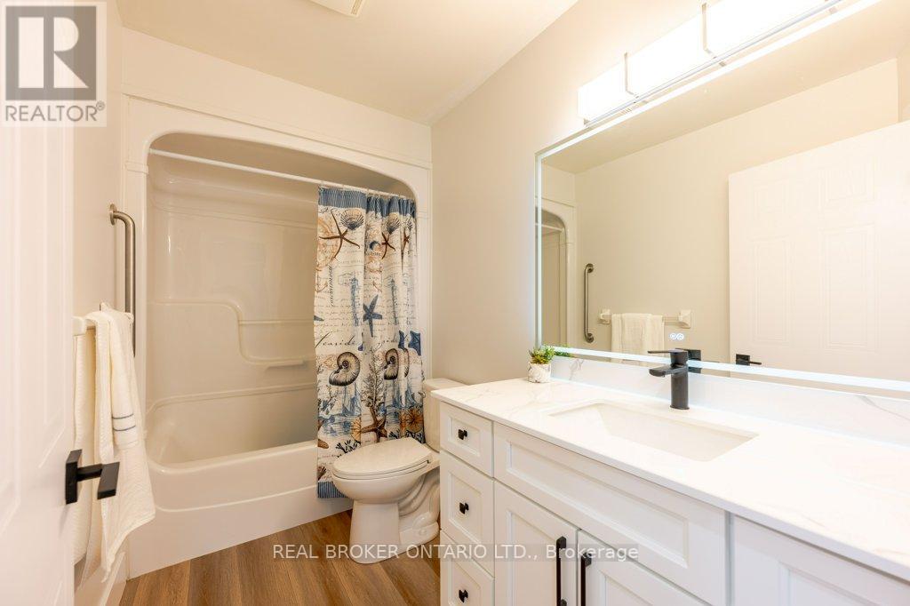 #2 185 HIGHLAND CRESCENT - 21