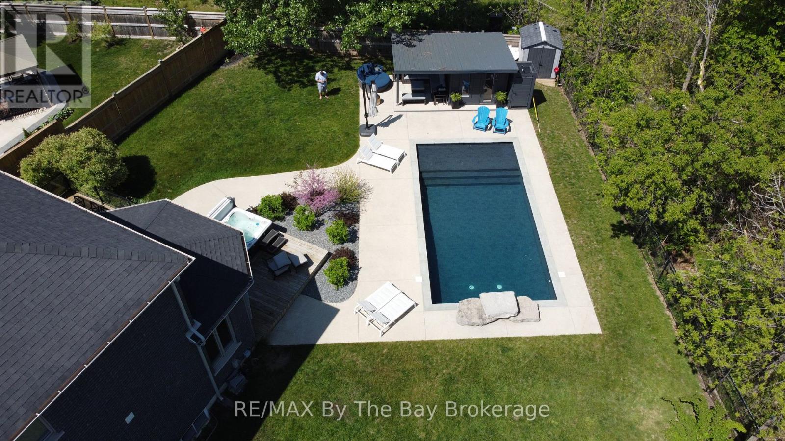 39 GILPIN CRESCENT - Image 2