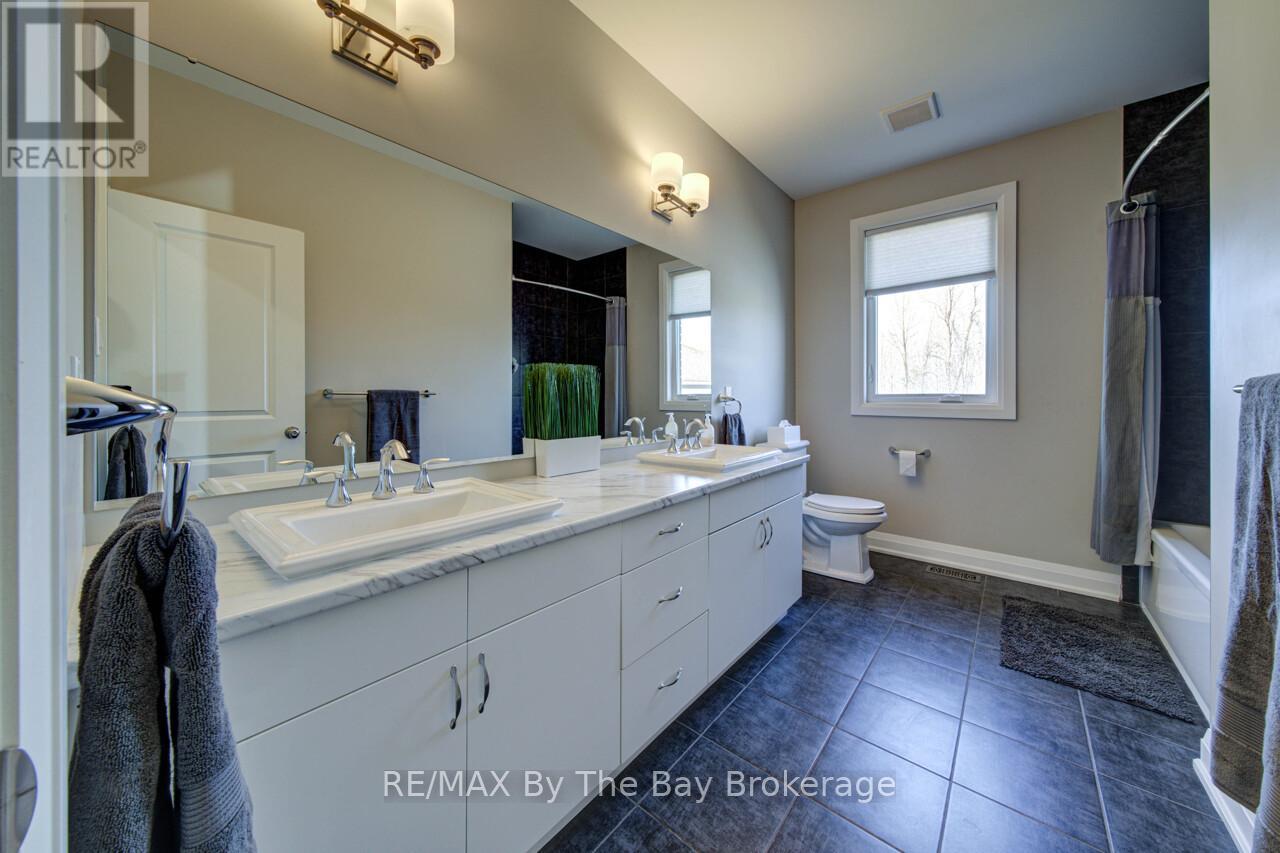 39 GILPIN CRESCENT - 27