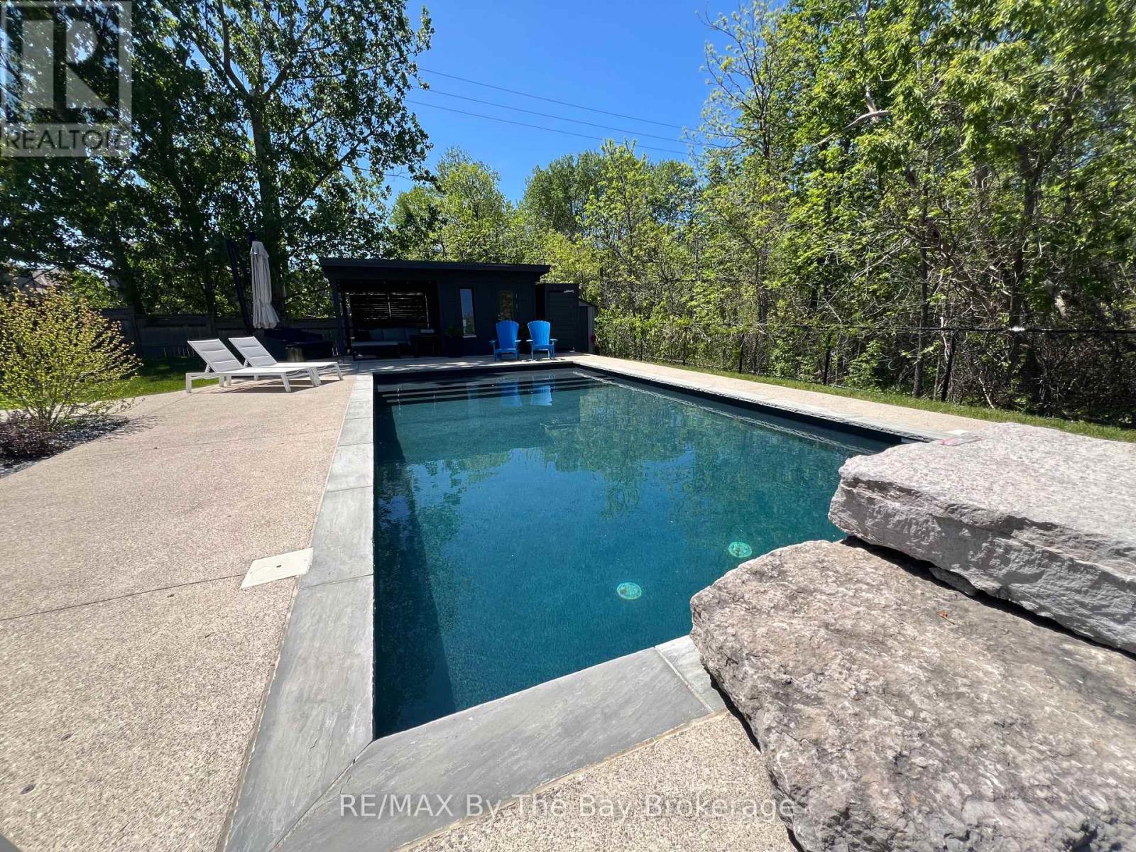 39 GILPIN CRESCENT - 5
