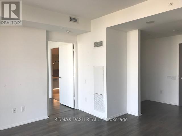 #4811 45 CHARLES STREET E - 3