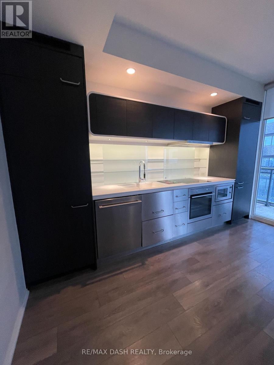 #4811 45 CHARLES STREET E - 6