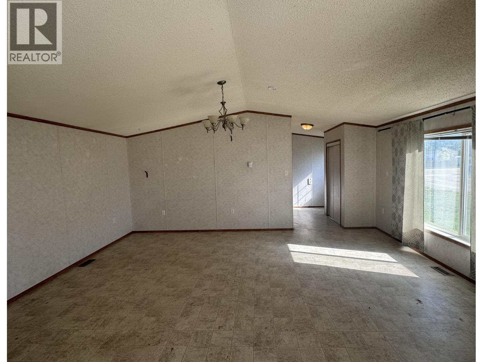 10223 W PINE AVENUE - 7