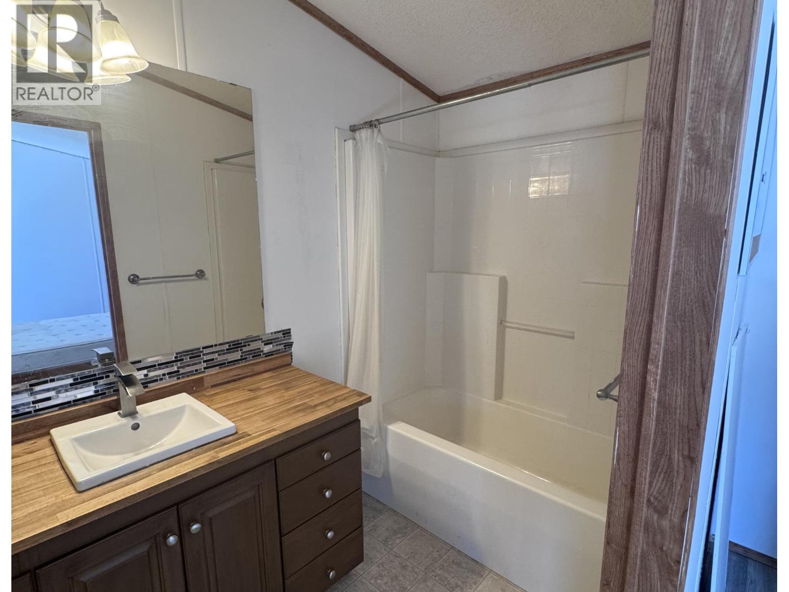 10223 W PINE AVENUE - 11