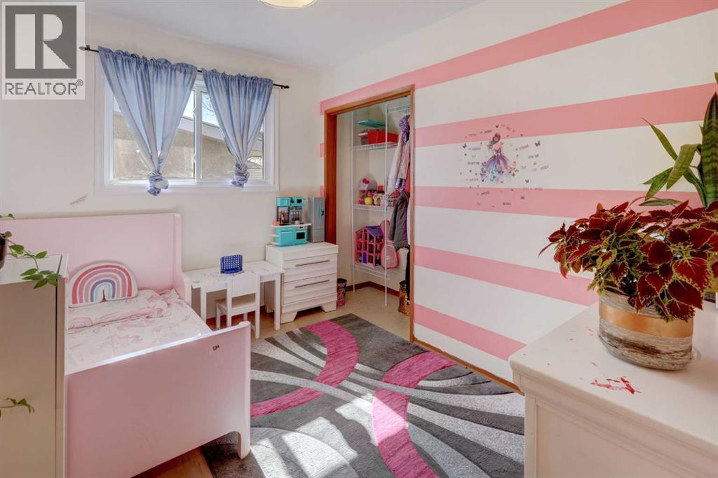 4721 Edmonton Trail NE - 16