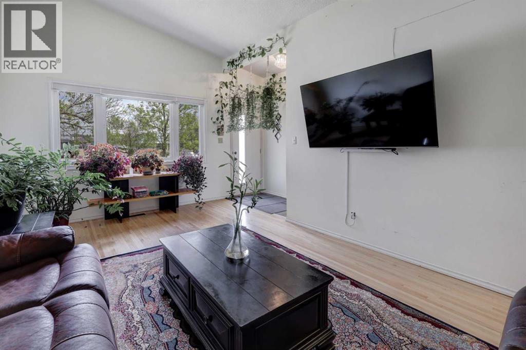 4721 Edmonton Trail NE - 4