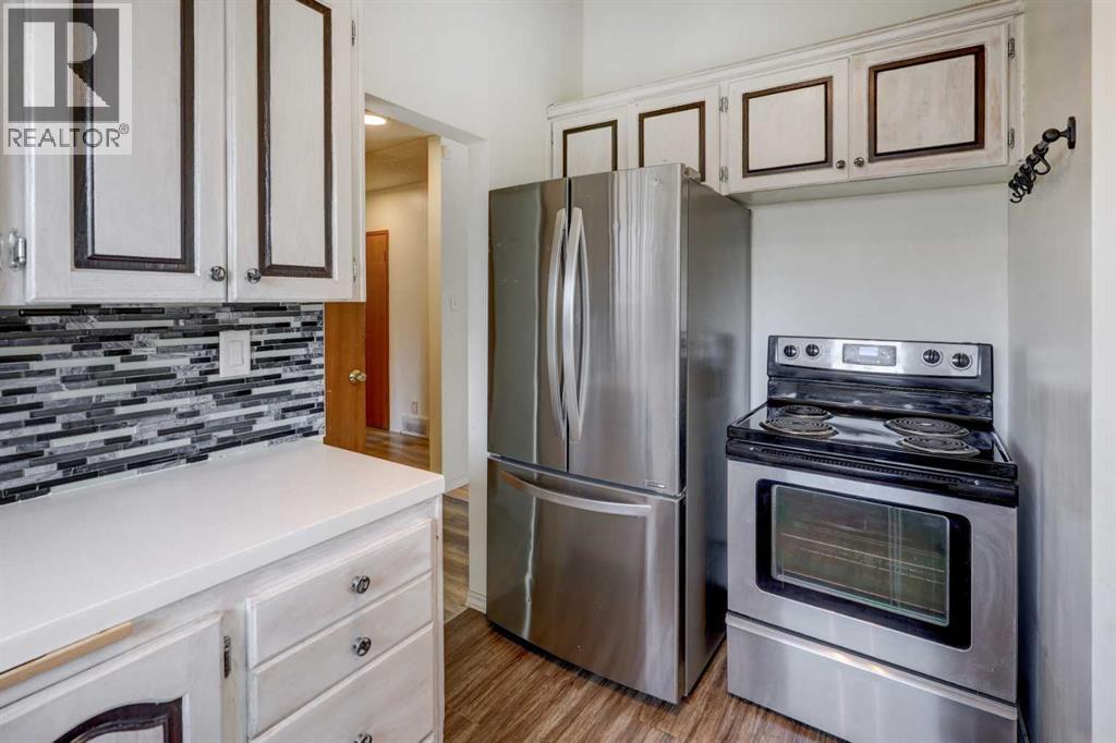 4721 Edmonton Trail NE - 9