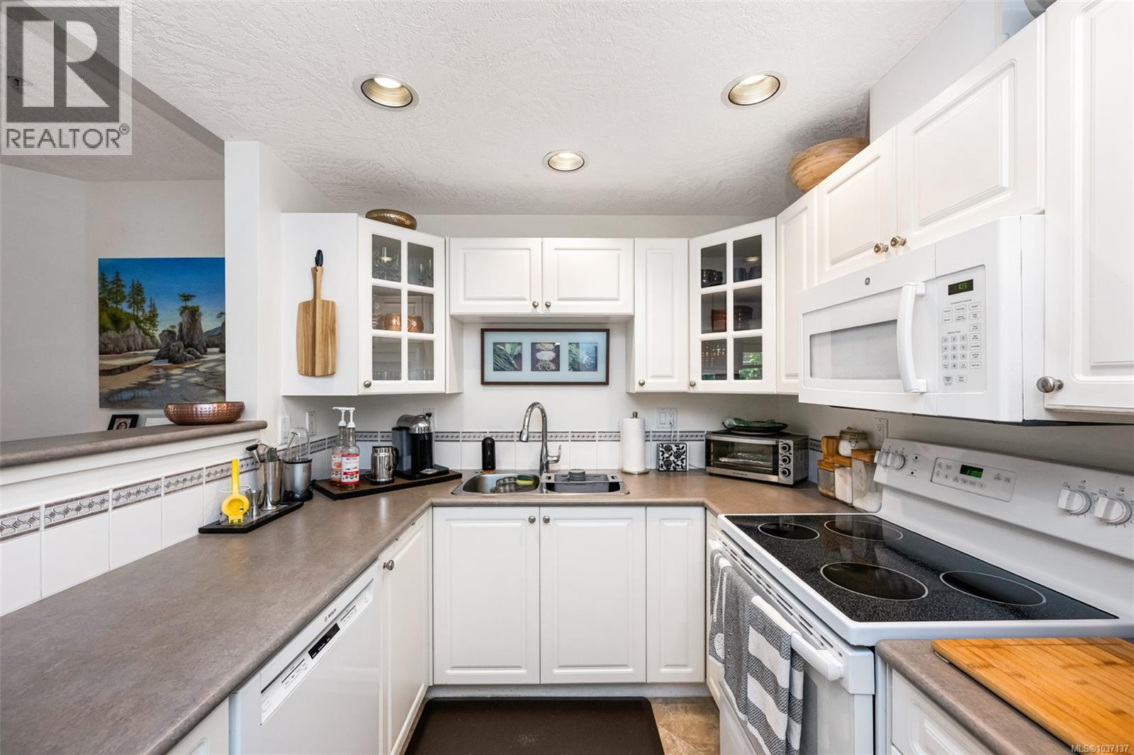 #109 380 Waterfront Cres - 10