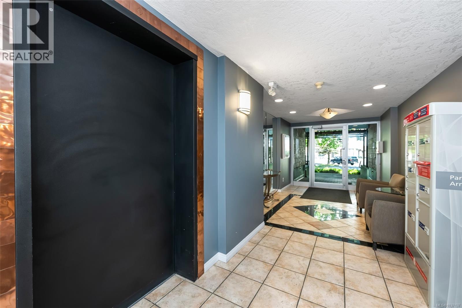 #109 380 Waterfront Cres - 40