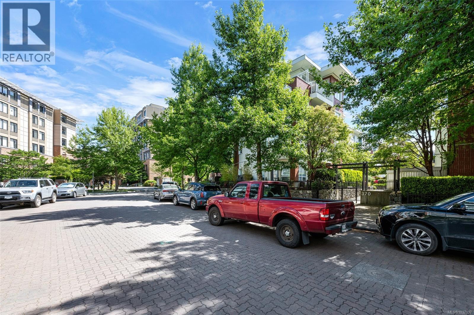 #109 380 Waterfront Cres - 42