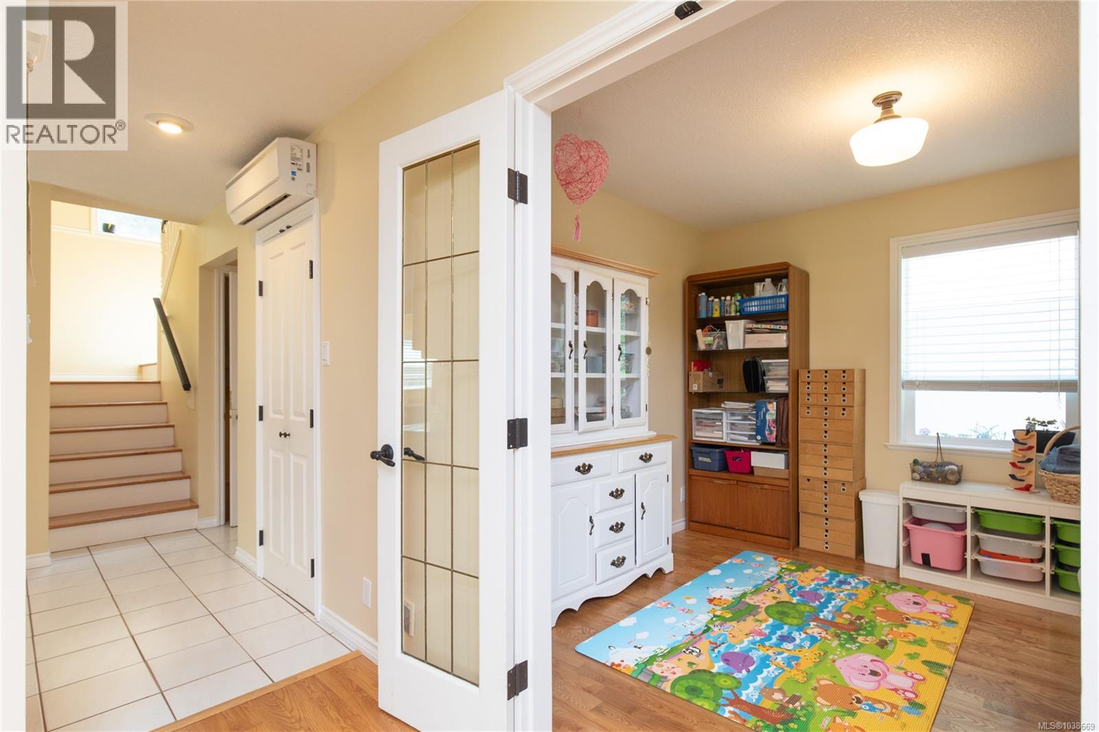 2956 Ridgeway Rd - 9