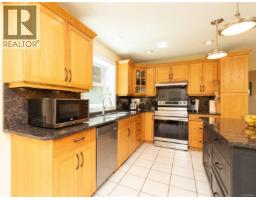 Dining nook - 2956 Ridgeway Rd, Nanaimo, BC V9R5K3 Photo 7
