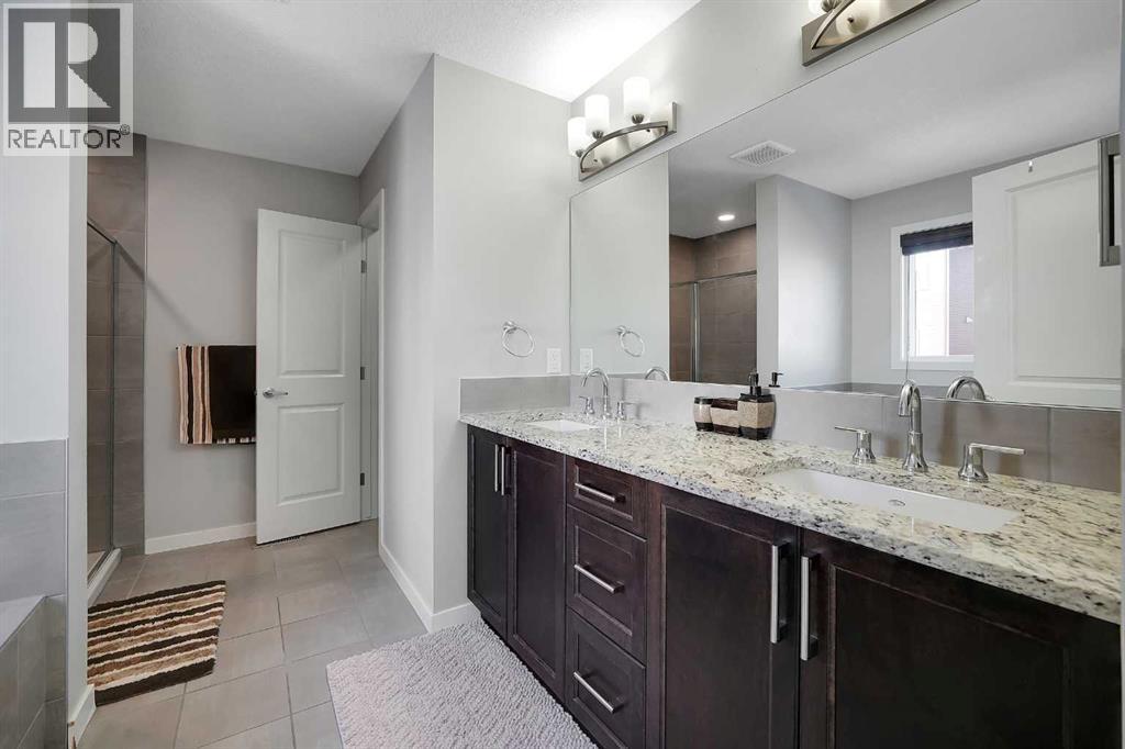 216 Carringvue Manor NW - 38