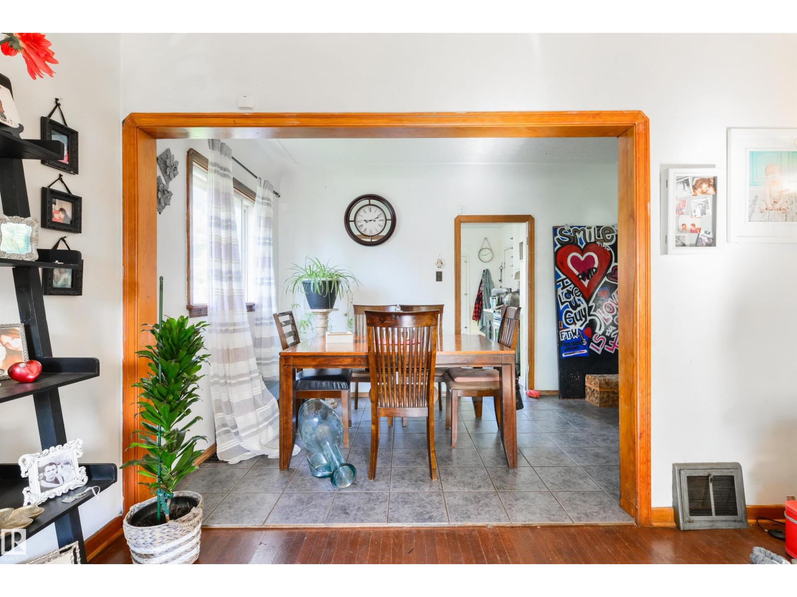 11240 102 ST NW - 14