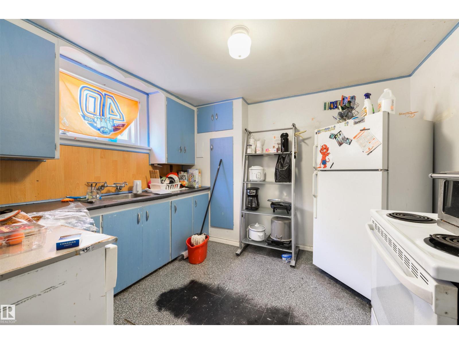 11240 102 ST NW - 33