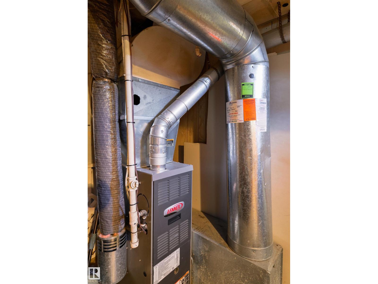 11240 102 ST NW - 37