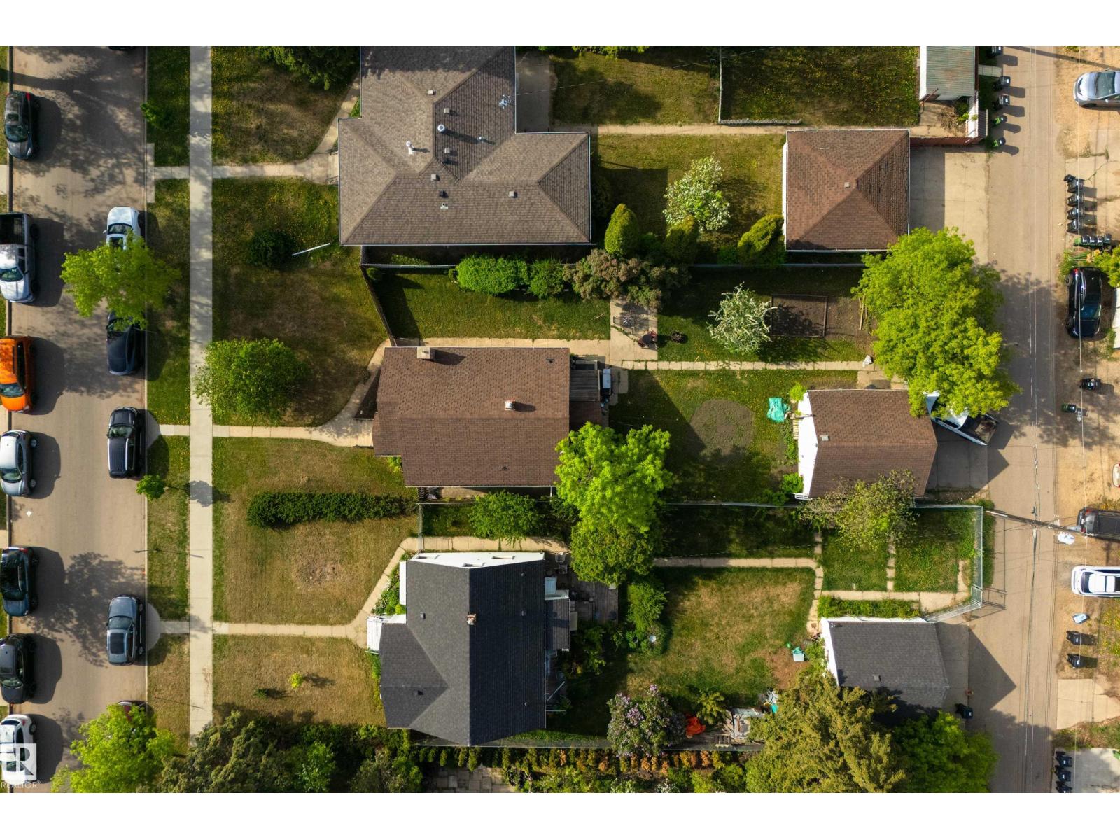 11240 102 ST NW - 44