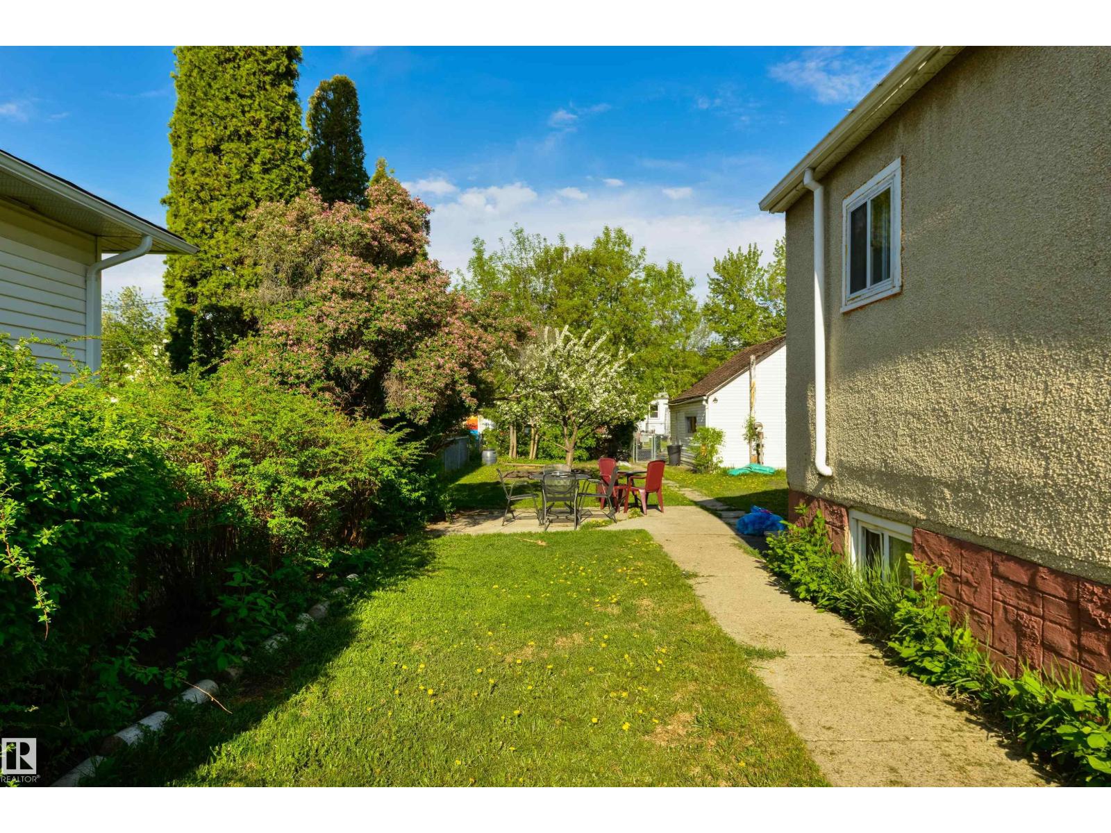 11240 102 ST NW - 5