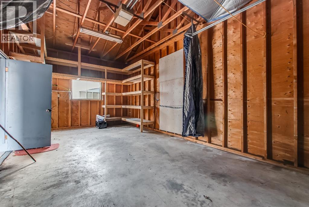 219 4 Street SE - 12